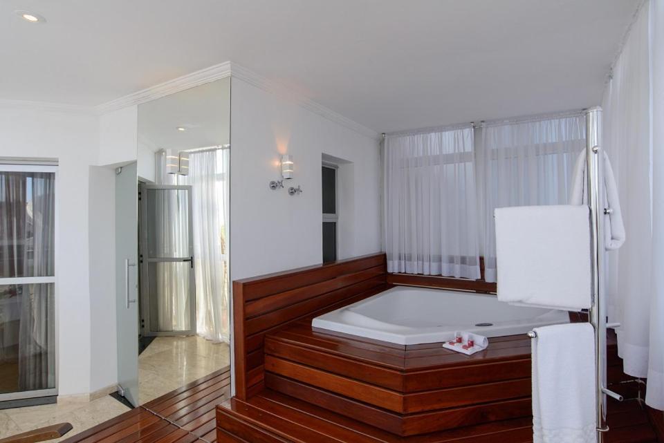 Faro Hotel São José dos Campos エクステリア 写真