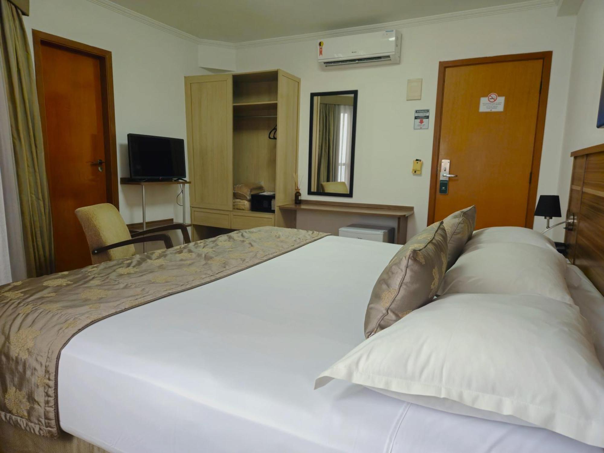 Faro Hotel São José dos Campos エクステリア 写真